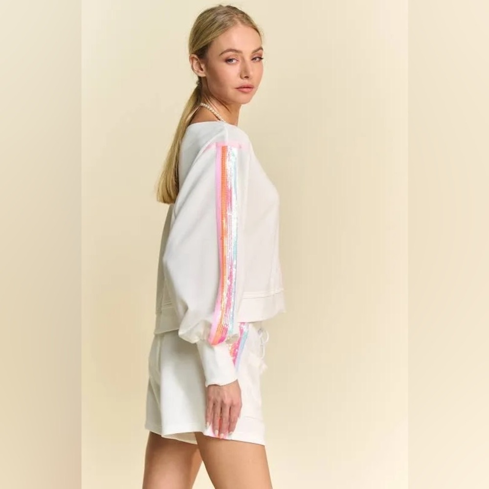 White Sweatshirt and Shorts Set with Colorful Stripes - Picture 2 of 3